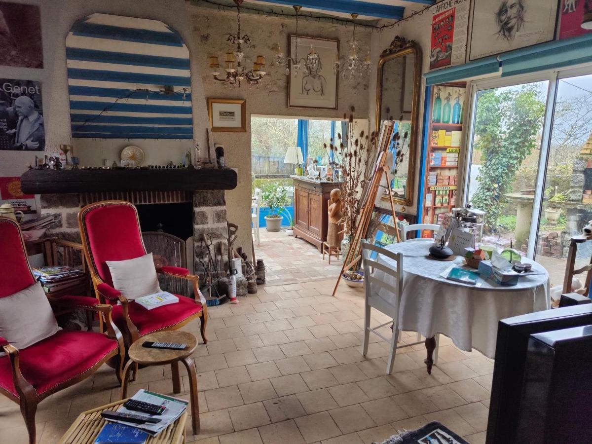 La Maison Bleue De Husseau Ancienne Ferme Semi-Troglodytique 18E Siecle Villa Montlouis-sur-Loire Exterior foto