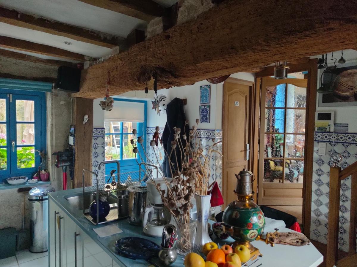 La Maison Bleue De Husseau Ancienne Ferme Semi-Troglodytique 18E Siecle Villa Montlouis-sur-Loire Exterior foto